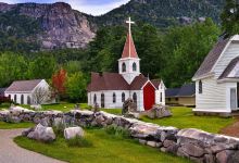 Little Mountain Church Village景点图片