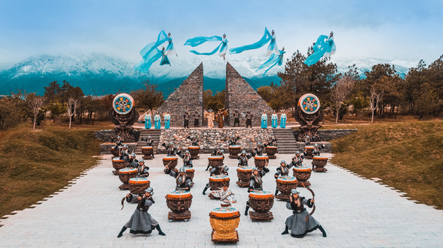 雪山峡谷演艺公园超燃七大秀,于荣光带你玩穿越!