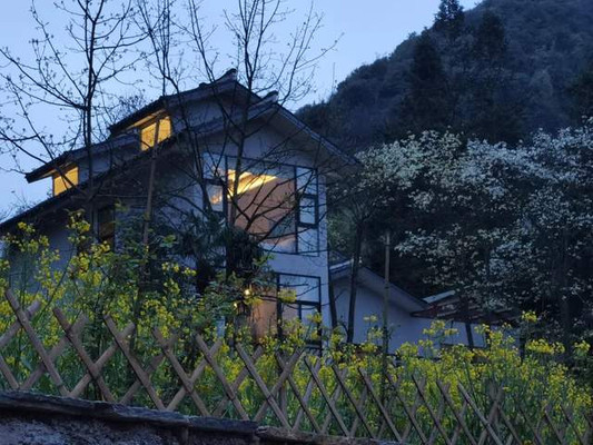 邂逅民宿；毕节│这两家藏在景区里的民宿，别有味道