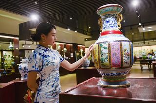 游瓷都赏“冷玉美人”，看景德镇古今风华