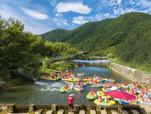 长兴龙川峡谷漂流