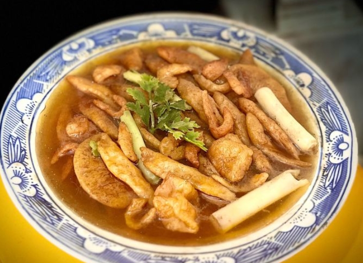 四代祖传老陈黄焖鱼(维中后街店)