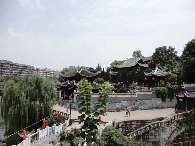 甲秀广场旅行图片 4
