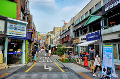 韩国游记图片] 韩国购物必去的地方是哪里？这家庭院式韩国百货店让人沦陷