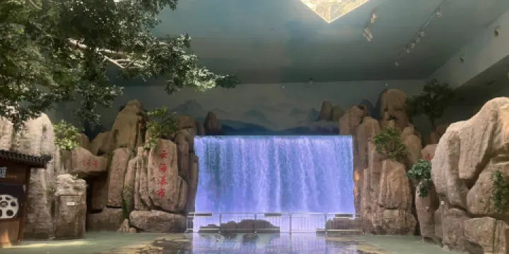 雲海瀑布(萬達茂)