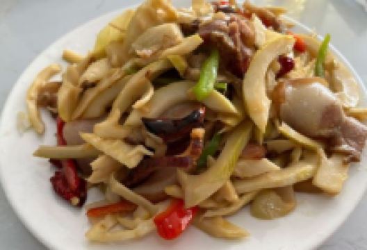 土司酒馆美食图片