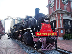 容县游记图文-8个将军1架飞机，1辆还能启动的爷爷辈火车头，来民国小镇玩穿越