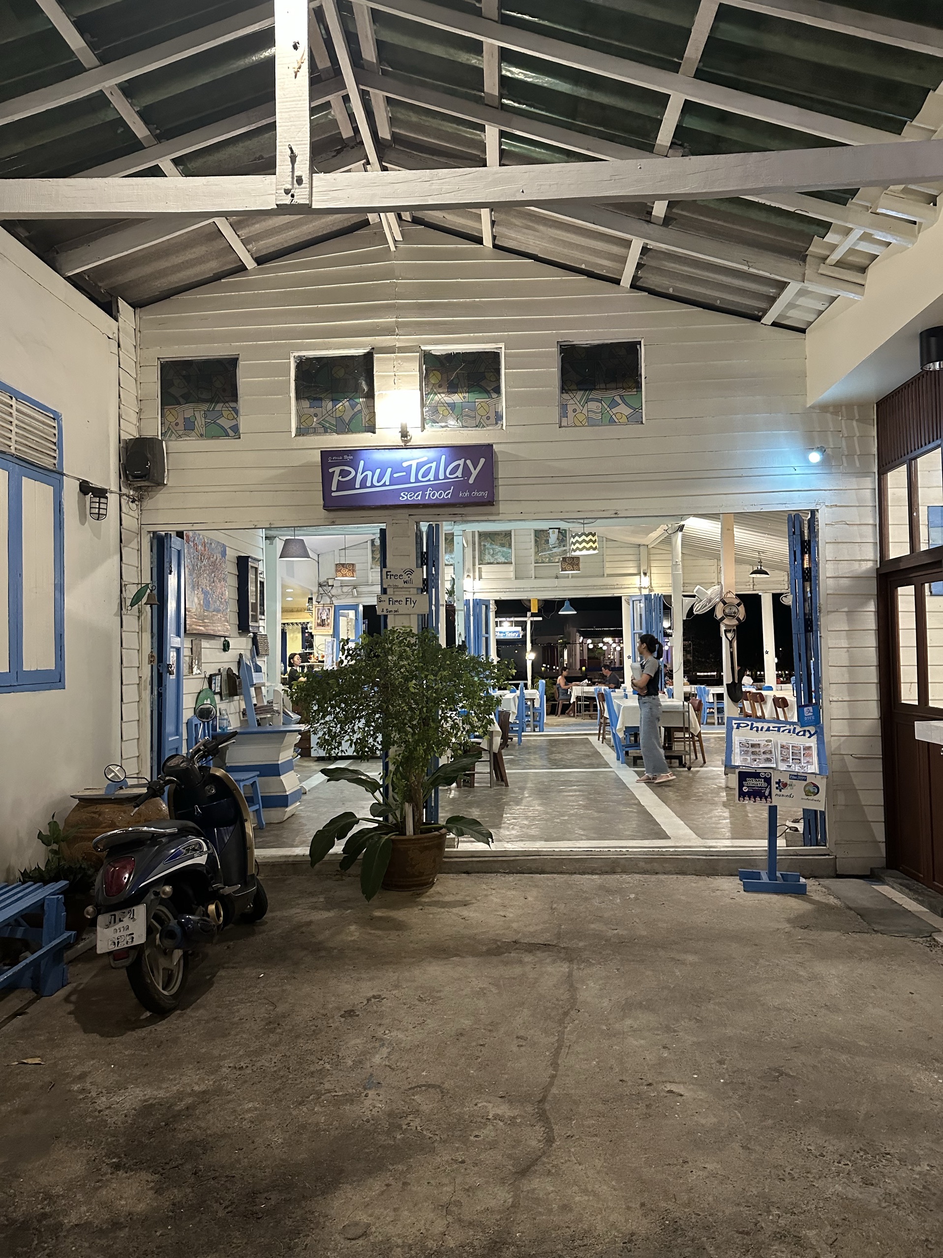 Phu-Talay Seafood Restaurant