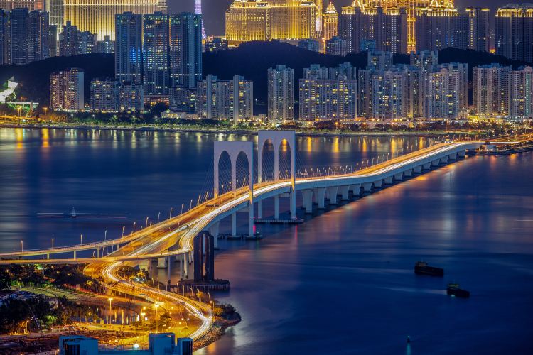 氹仔(文化融合、交通便利)