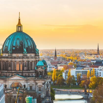 德国柏林+慕尼黑+法兰克福9日私家团