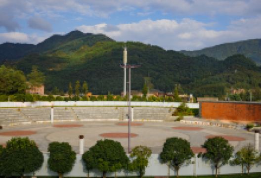 海坪彝族文化园火把广场景点图片