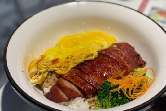 炎玲冰室·港式茶餐厅