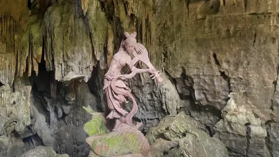 琵琶洞旅遊度假景區