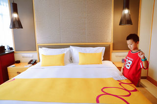 可以把孩子打包寄托，还可以享受一片格桑花，北京的这个亲子度假地方火爆了！