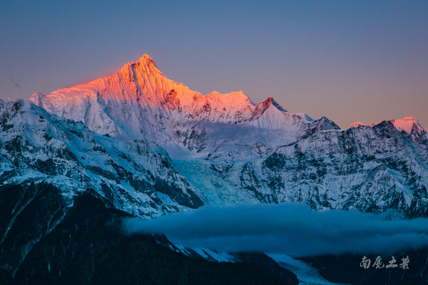 云南的雪山峡谷,为什么能酿出世界级的冰葡萄酒,还返销欧洲