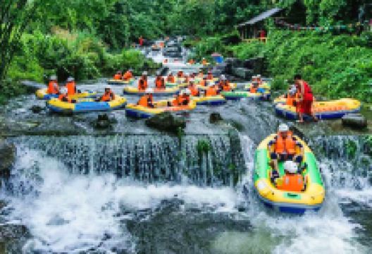瑶寨九龙潭漂流景点图片