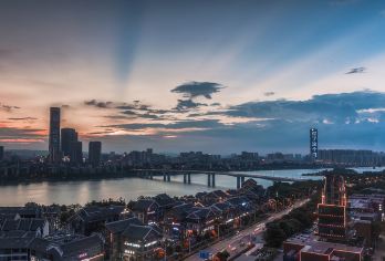 柳州香桥地质公园+中渡古镇+窑埠古镇一日游【拼小团/私家团】【香桥岩溶国家地质公园+中渡古镇+中渡响水瀑布+窑埠古镇或柳州工业博物馆（2选1）】