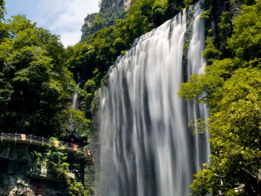 三峡大瀑布