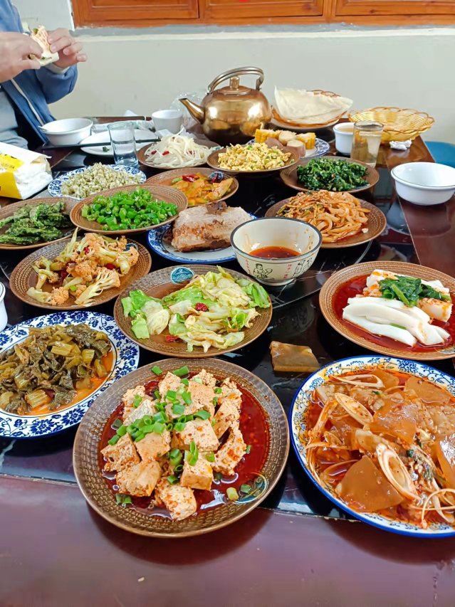 刘家沟王家窑洞六号农家乐(秦汉新城店)