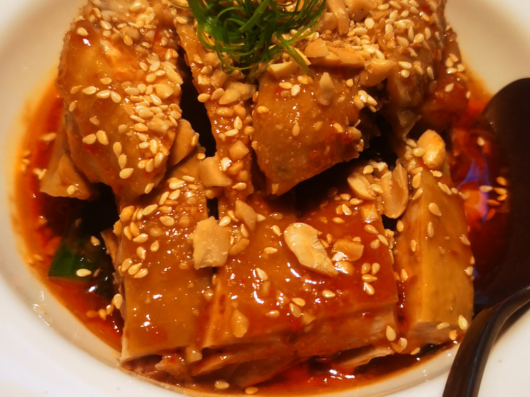 清远芊丽酒店主图