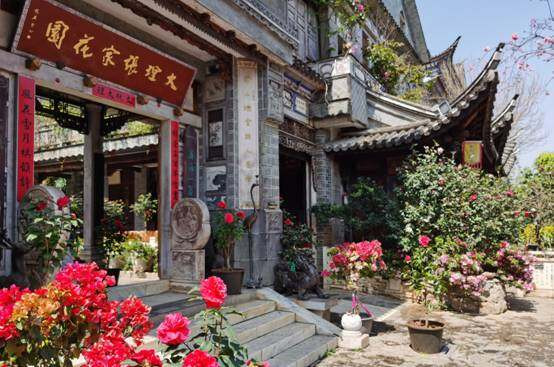 集大理白族民俗建筑大成的大理张家花园,不愧是“云南第一园”