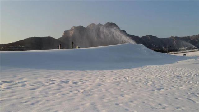 清凉山滑雪场