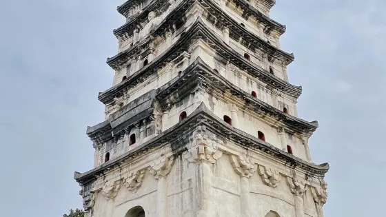 榮縣鎮南塔