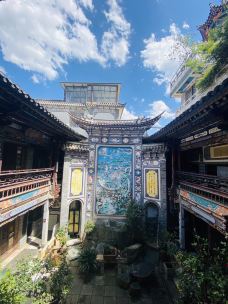 张家花园-大理市-YoYo_6Y5X5A3B