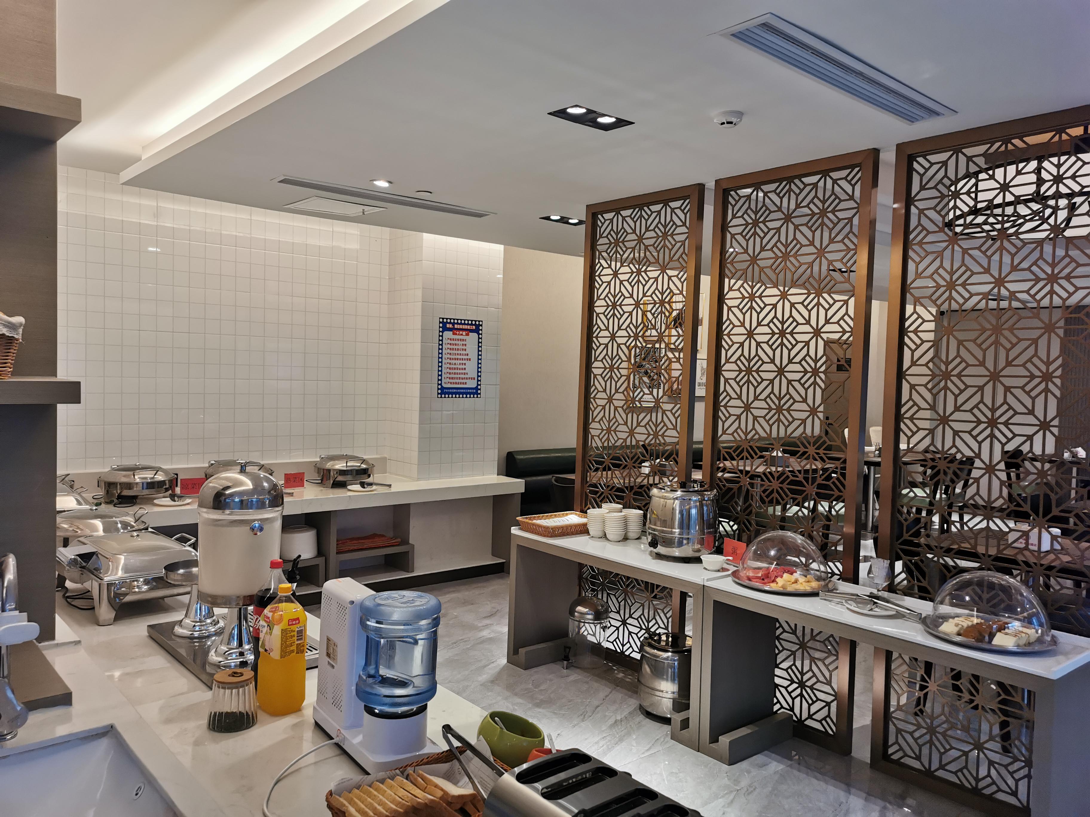 云之尚·泰和酒店(怒江州同心广场店)·早餐厅餐厅图片