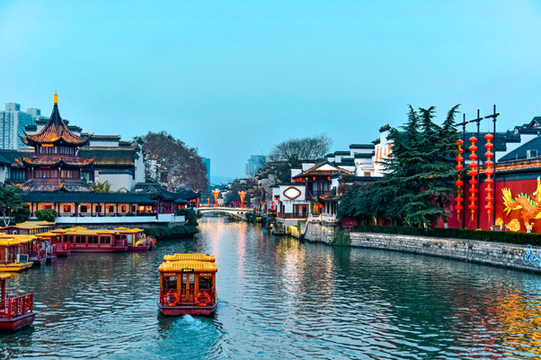 【秋游南京】0元红叶、银杏红墙、南京汤山温泉、栖霞山;还有美食鸭血粉丝汤、盐水鸭