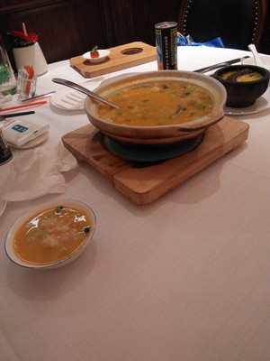 上海醉辉皇，，餐厅里，，吃海鲜，，，