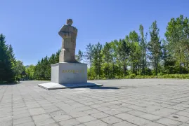 3-Day Baishan Tour: Martyring Spot of General Yang Jingyu, Scenic Wonders of Changbai Mountains
