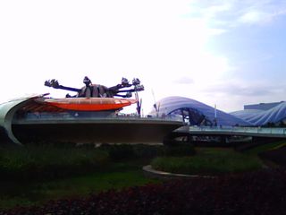 明日世界,两大游戏,我都玩了,,值得门票啊,,