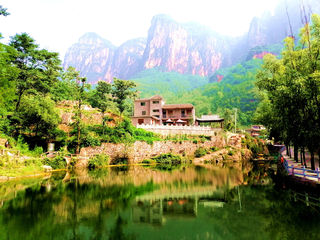 跟着夏宁葆去辉县齐王寨挂壁公路走一走。