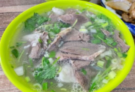 清晨羊杂碎美食图片