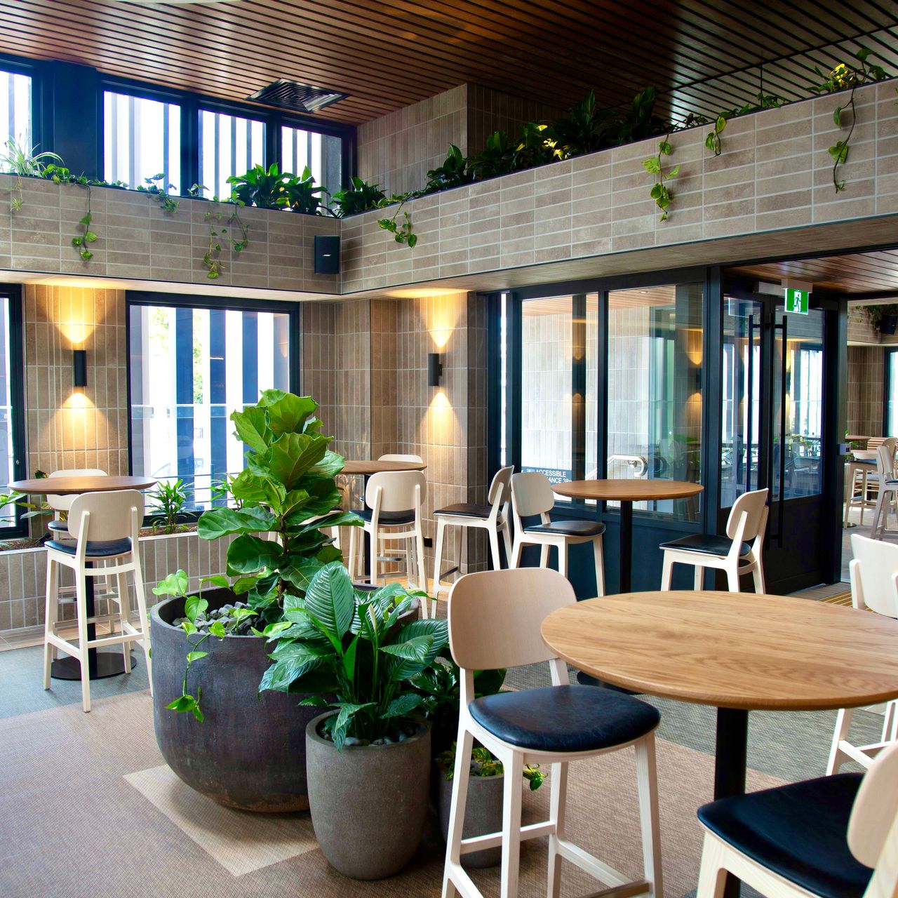 Mermaid Beach Tavern餐厅图片