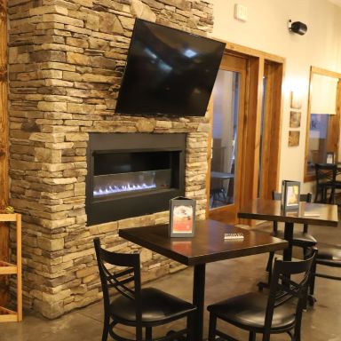 Lakeside Resort & 3812 Bistro