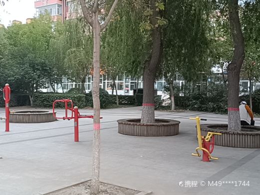 郭尔罗斯公园