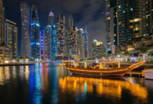 迪拜河游船夜游景点图片
