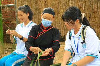 研学旅行在路上，把课堂搬进大自然