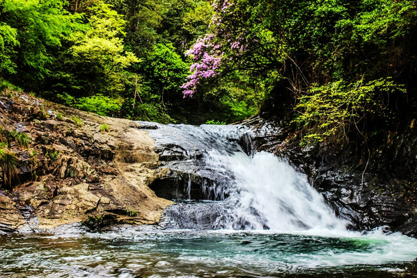 诸暨五泄,神态奇特变幻莫测的飞瀑,你可曾到此一游