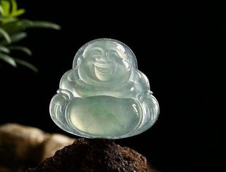 翡翠与佛文化密不可分，护佑一生平安
