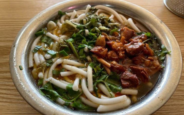 安云董记牛肉粉(安云路店)