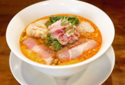 鸣龙美食图片