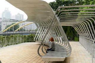 苏州河南岸一处亲水平台,“苏河之驿”