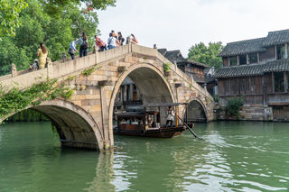 浙江1300年古镇因为刘若英火遍世界,清晨精彩的水上集市,和夜景一定不能错过