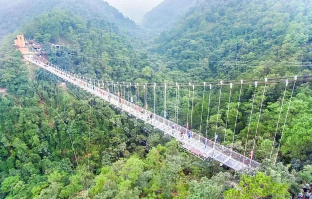 清明假期寄相思l昆明青龙峡首届河灯节，千盏河灯免费放