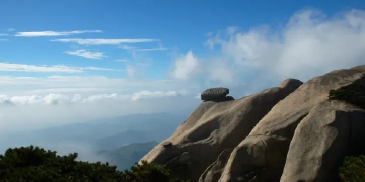 四川龍門山國家地質公園飛來峯景區