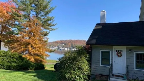 Hathaway's Pond