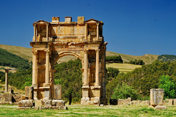 探访阿尔及利亚“杰米拉(Djemila)”古罗马遗迹